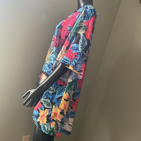 Beautiful Floral Sheer Kimono Cardigan Cover Up - Picture 6 of 10